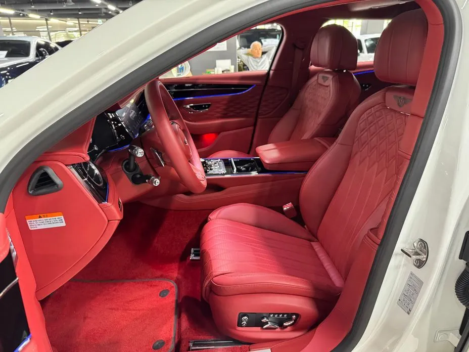 Bentley Flying Spur 2021 из KR, фото 7