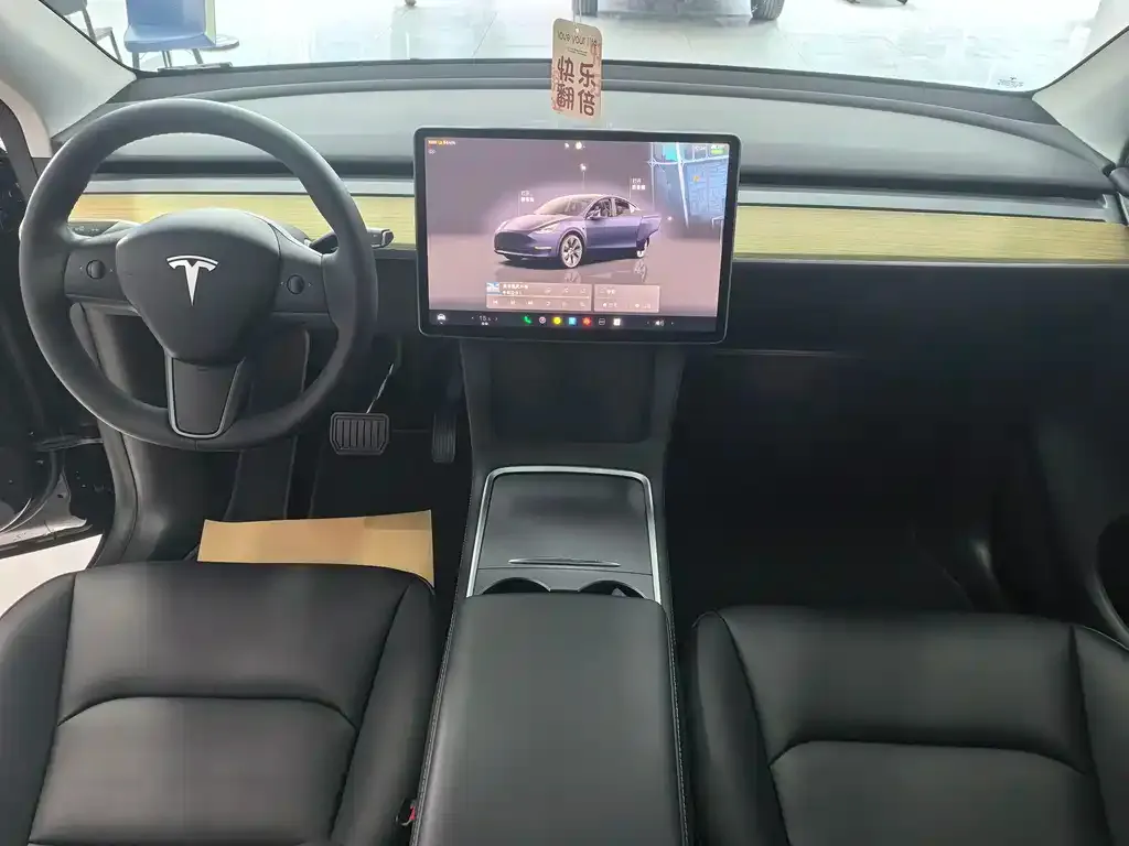 Tesla Model Y — фото 6