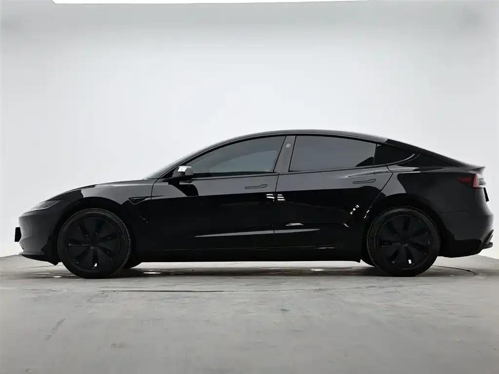 Tesla Model 3 — фото 6