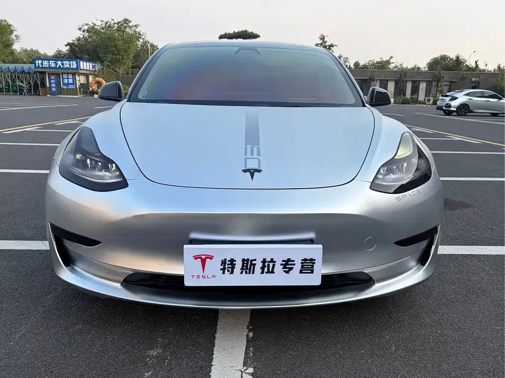 Tesla Model 3 — фото 2