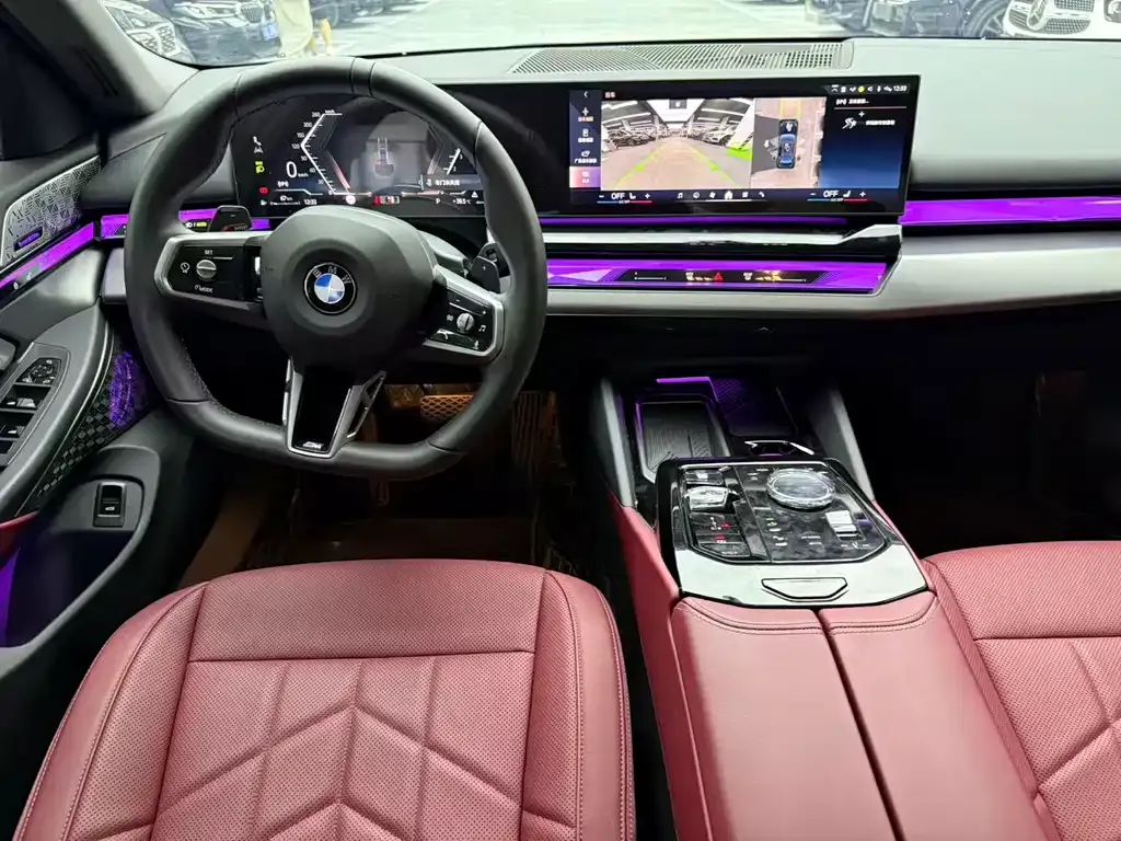 BMW 5 Series 2024 из CN, фото 2