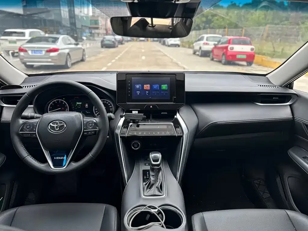 Toyota Venza 2023 из CN, фото 3