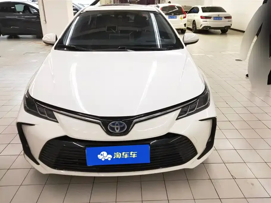 Toyota Corolla — фото 4