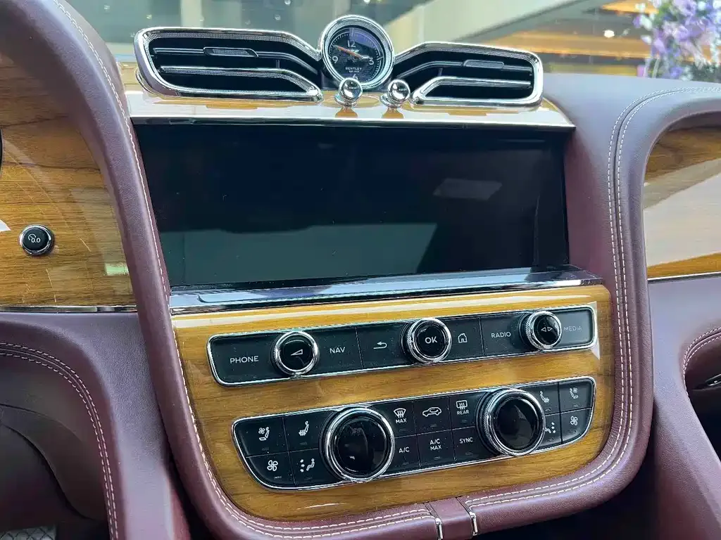 Bentley Bentayga 2021 из CN, фото 7