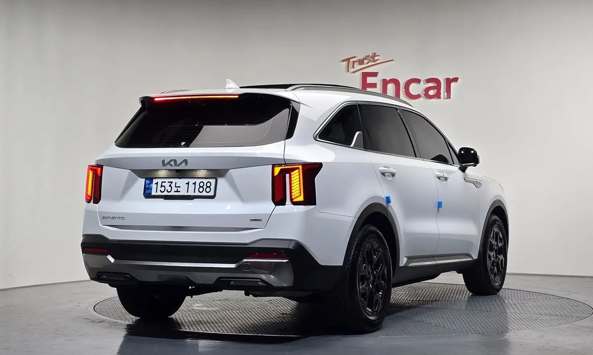 Kia Sorento — фото 10
