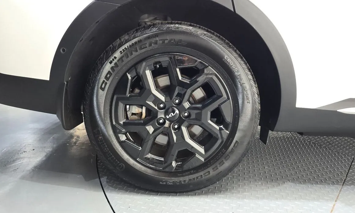 Kia Sorento — фото 8
