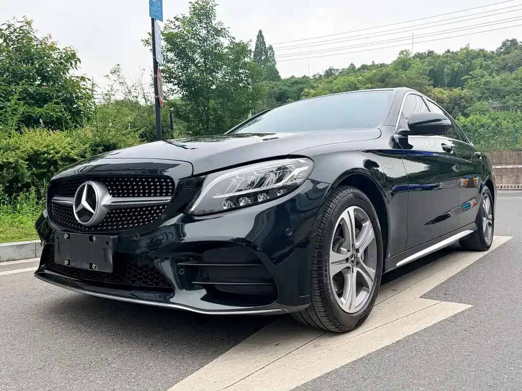 Mercedes-Benz C-Class — фото 1
