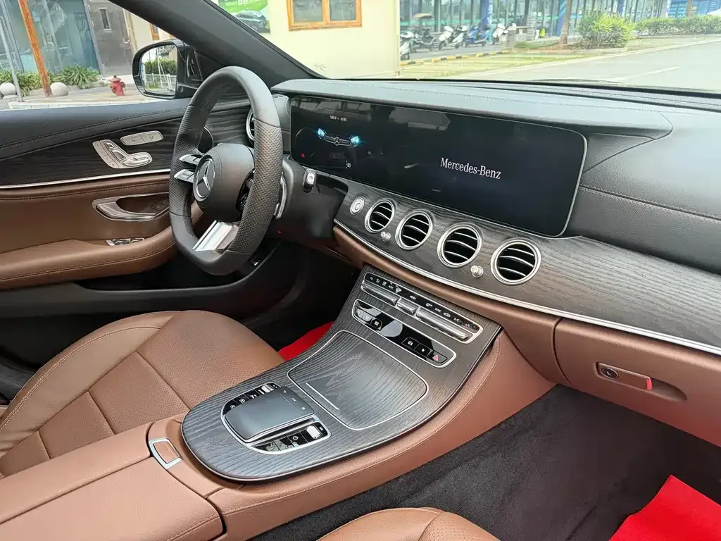 Mercedes-Benz E-Class — фото 10