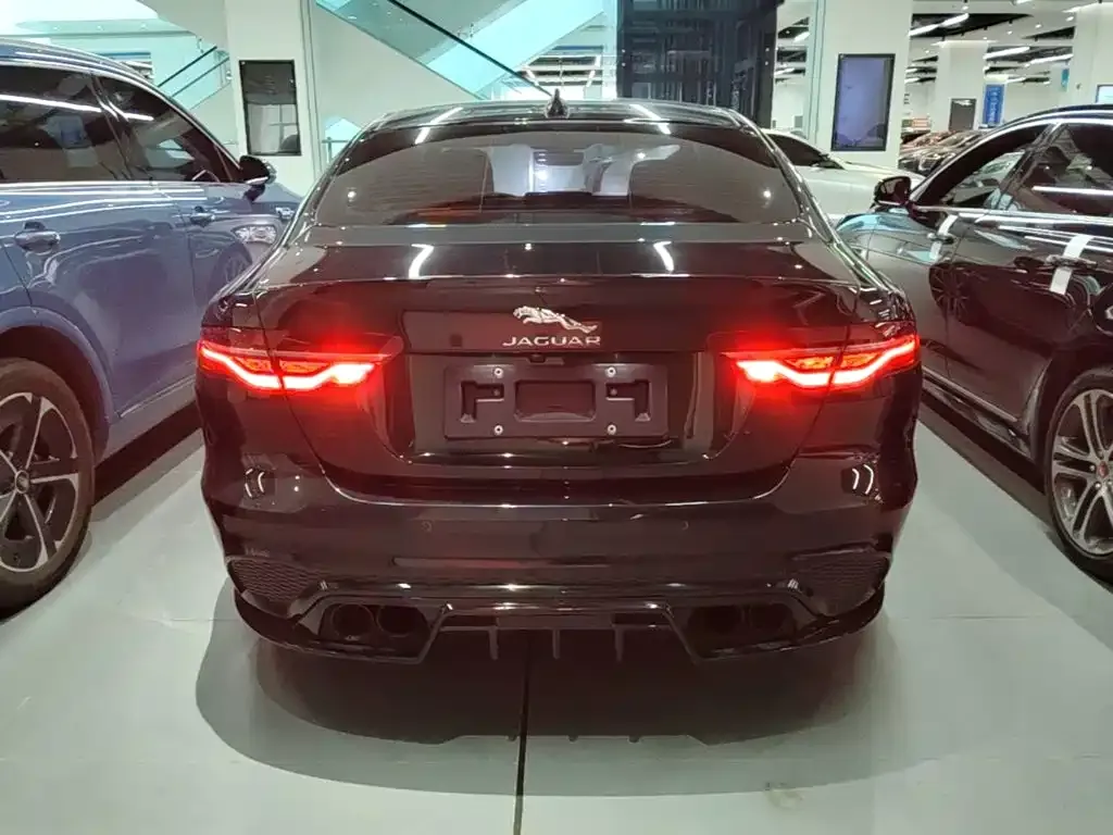 Jaguar XEL — фото 10
