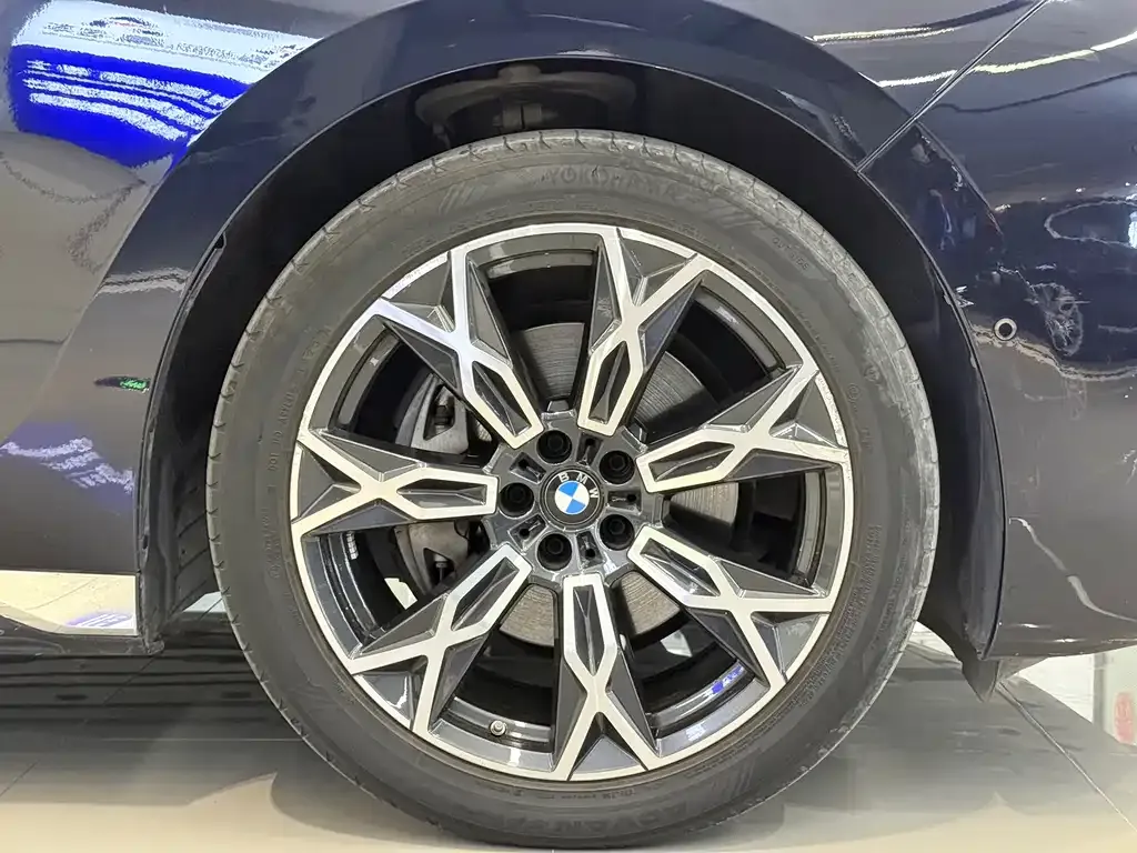 BMW 7 Series 2024 из CN, фото 3
