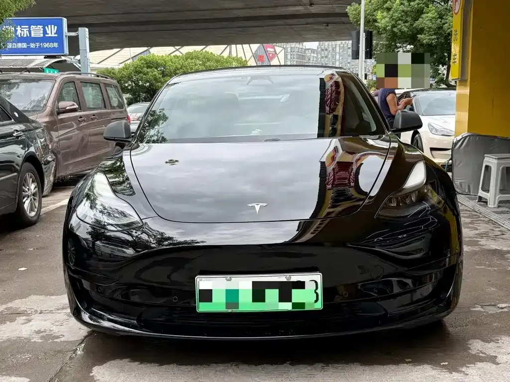 Tesla Model 3 — фото 8
