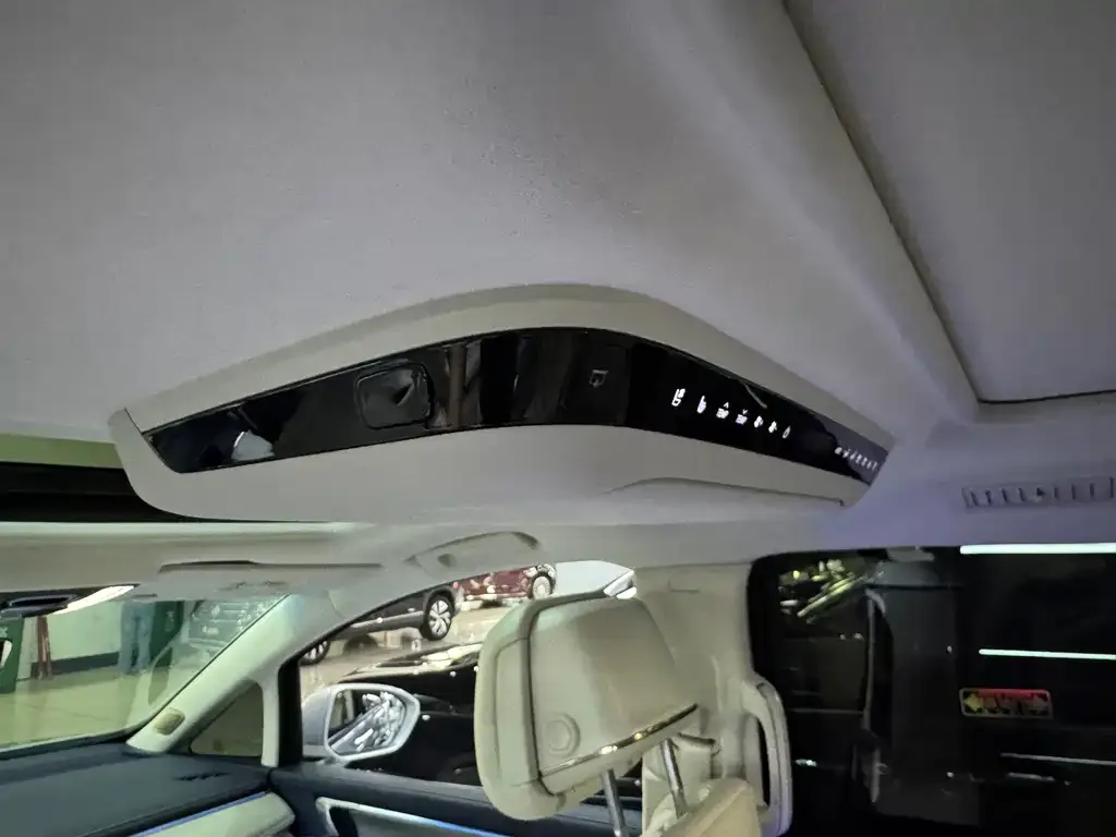Buick GL8 Hybrid — фото 4