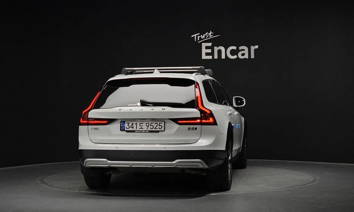Volvo V90 2023 из KR, фото 3