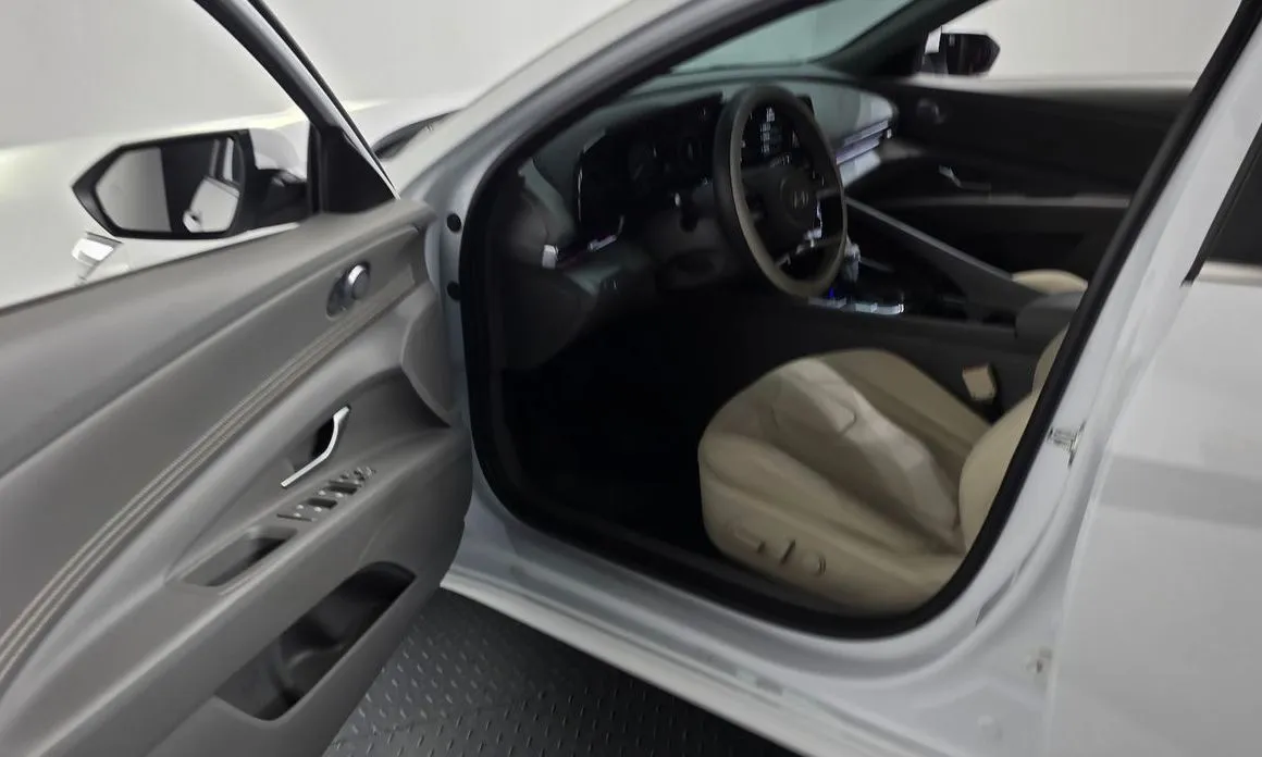 Hyundai AVANTE 2024 из KR, фото 4