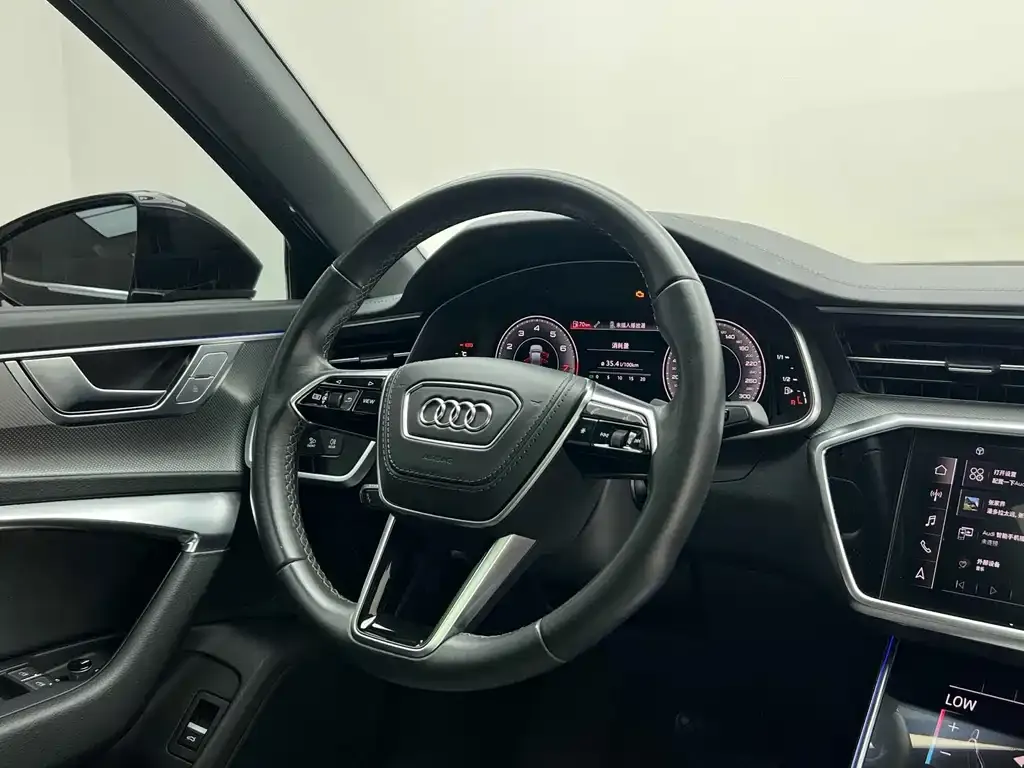 Audi A6L — фото 6