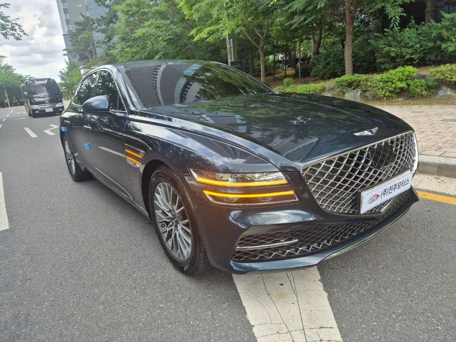 Genesis G80 — фото 1