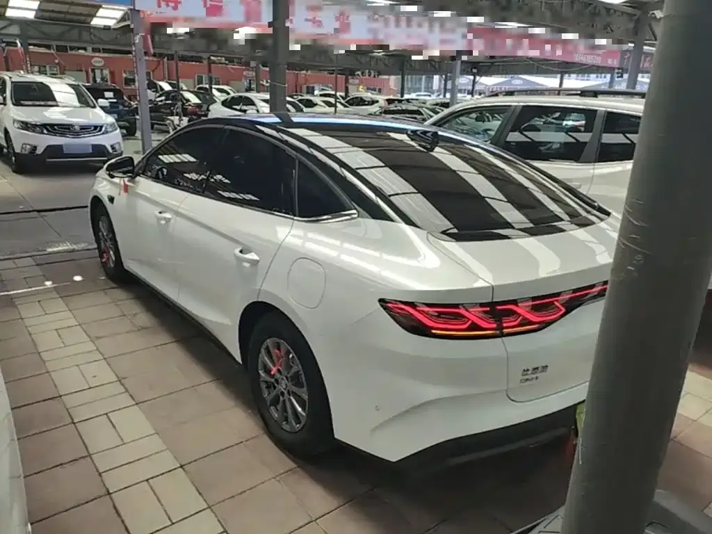 BYD Qin L — фото 4