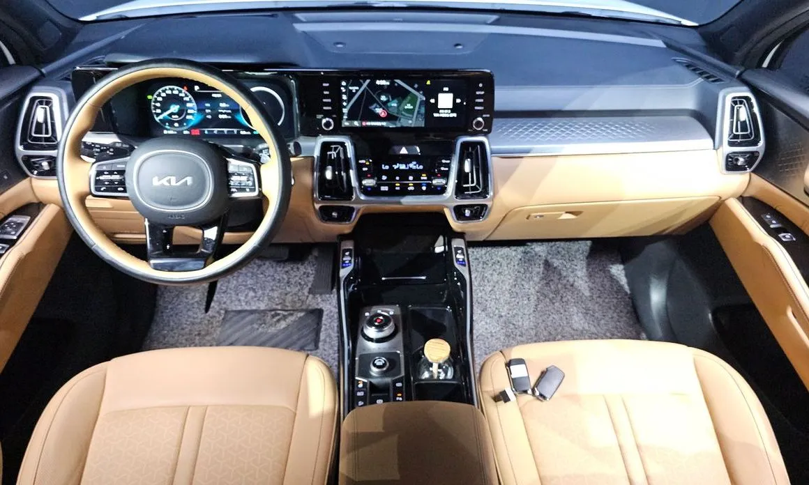 Kia Sorento — фото 9