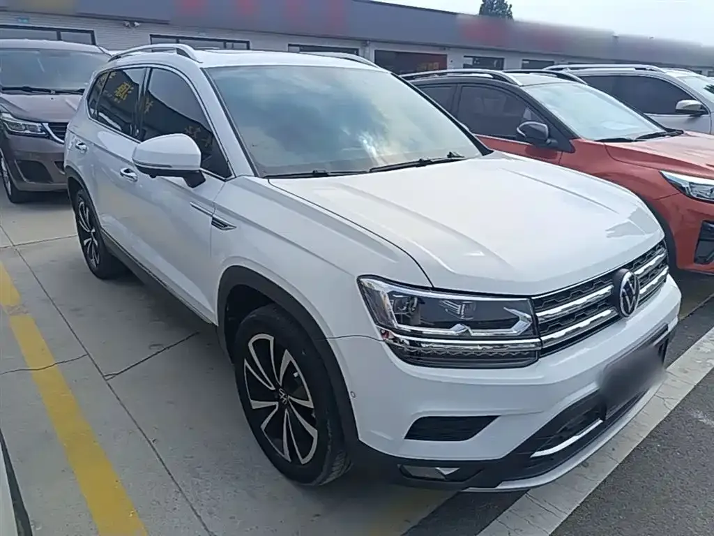 Volkswagen Tharu — фото 2