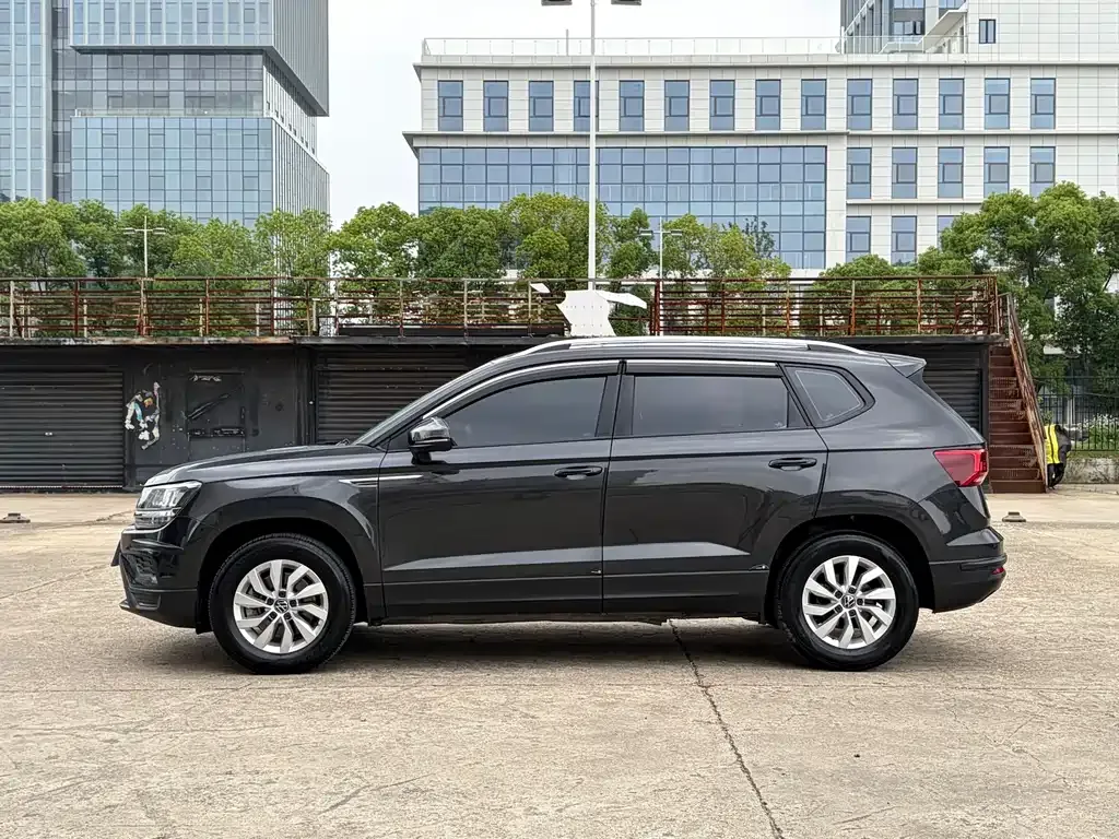 Volkswagen Tharu 2022 из CN, фото 8