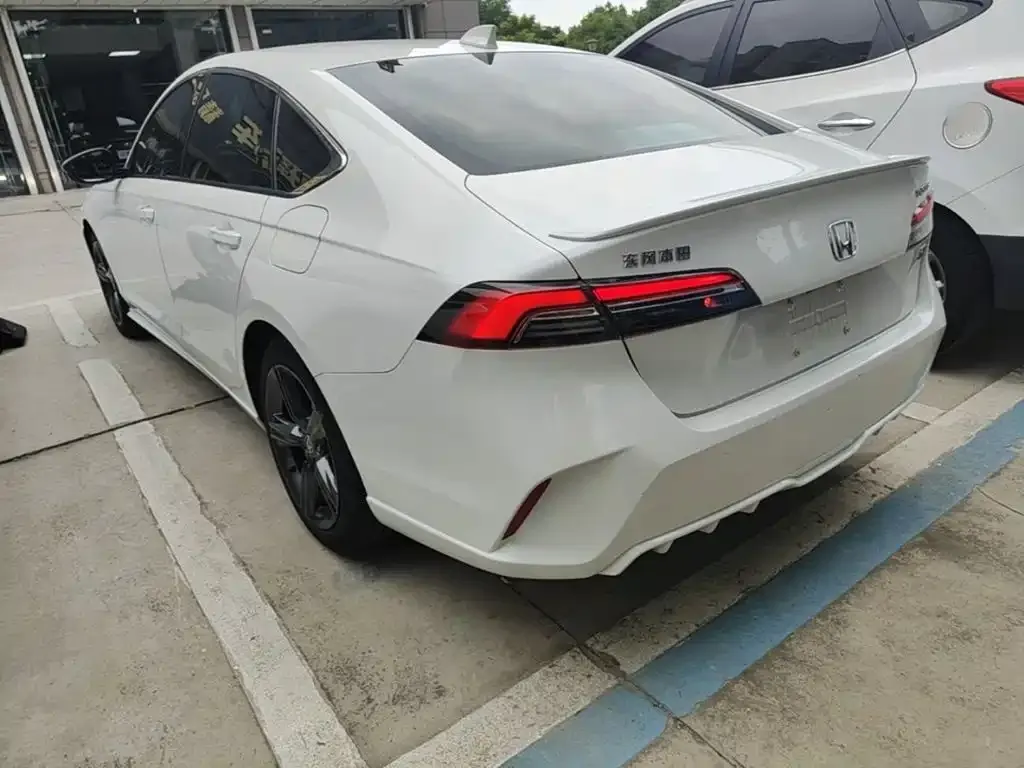 Honda Inspire 2023 из CN, фото 8