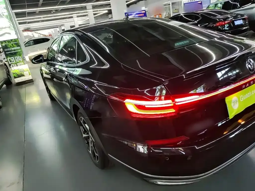 Volkswagen Passat — фото 8