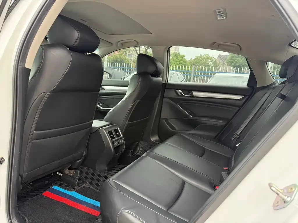 Honda Accord 2023 из CN, фото 3