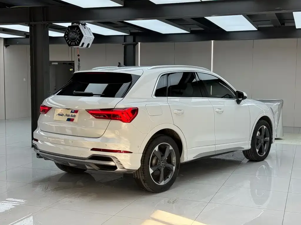 Audi Q3 — фото 5