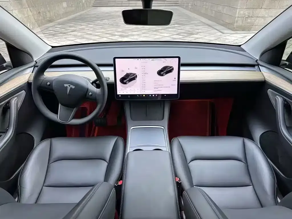 Tesla Model Y — фото 3
