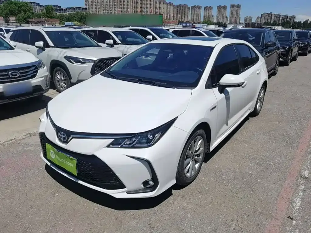 Toyota Corolla — фото 9