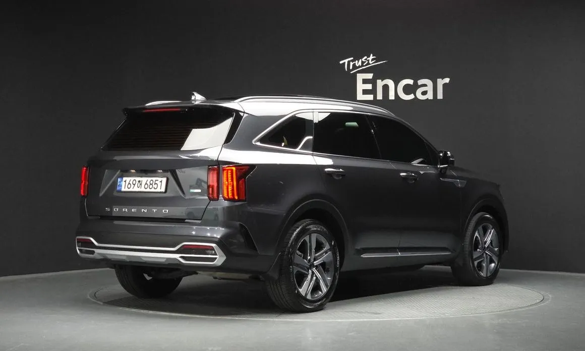 Kia Sorento — фото 8