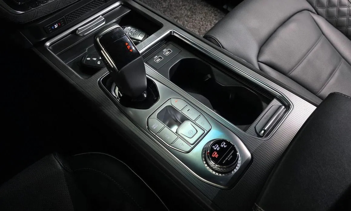 KG Mobility (Ssangyong) Rexton — фото 9
