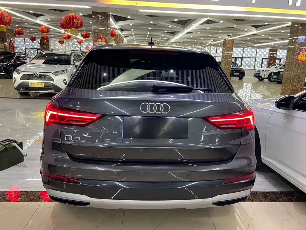 Audi Q3 — фото 9