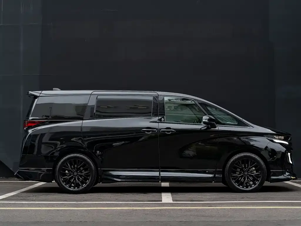 Toyota Vellfire — фото 5