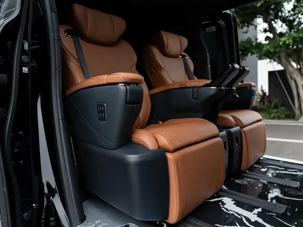 Toyota Vellfire — фото 9