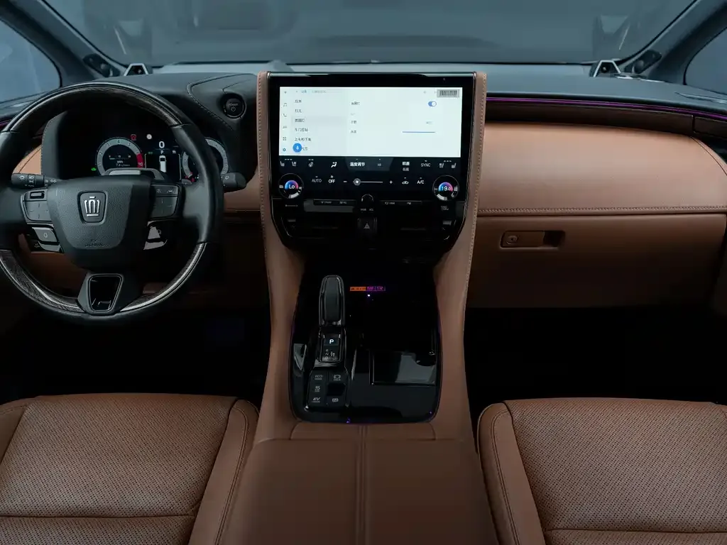Toyota Vellfire — фото 10