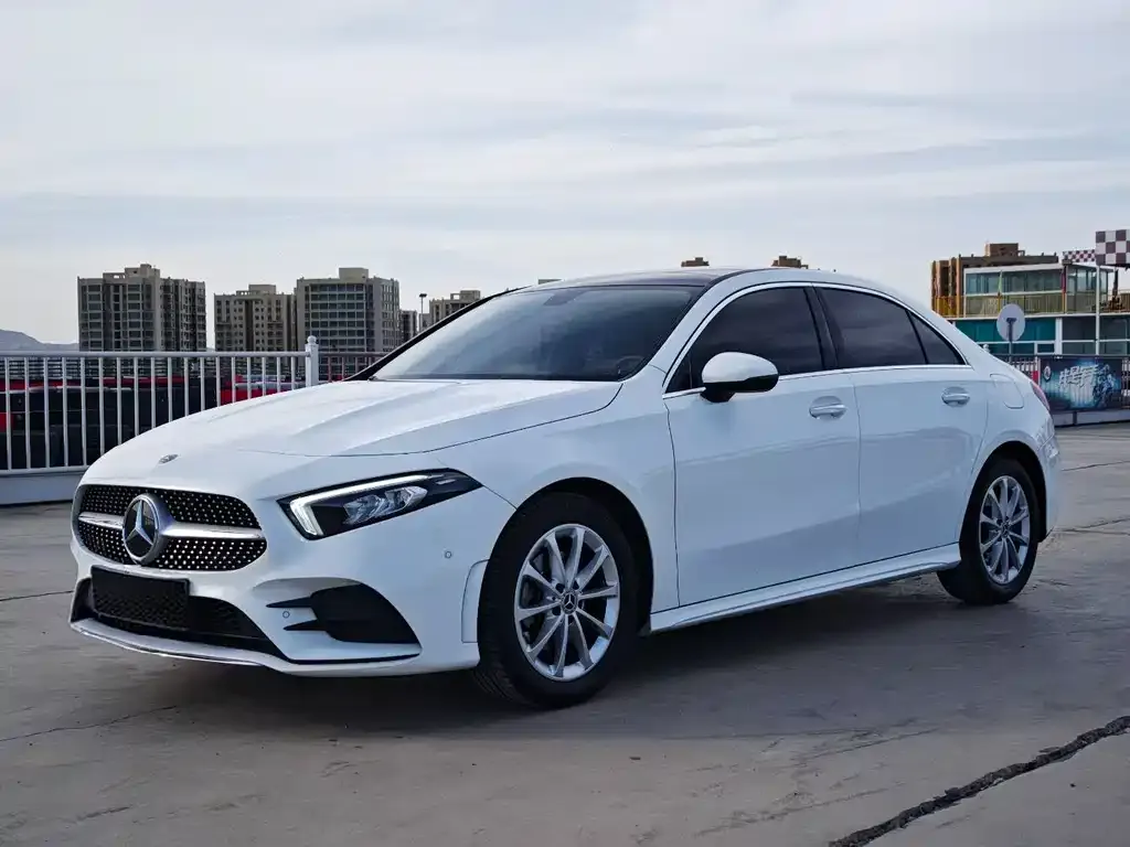 Mercedes-Benz A-Class — фото 1