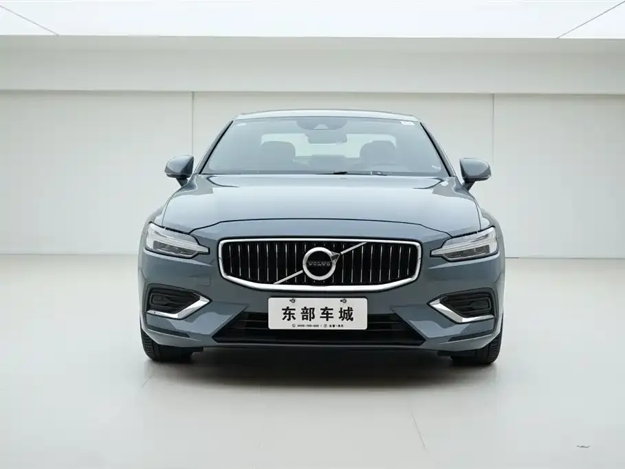 Volvo S60 — фото 4