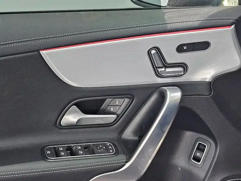 Mercedes-Benz A-Class AMG — фото 4