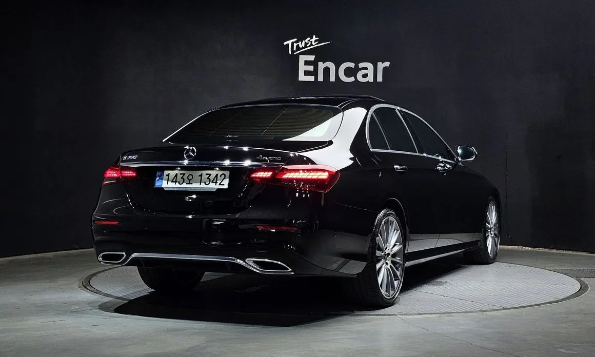 Mercedes-Benz E-Class — фото 3