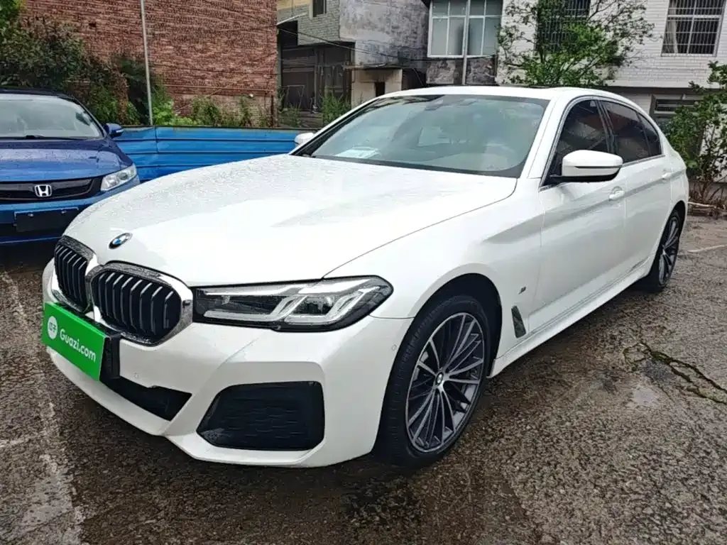 BMW 5 Series — фото 10