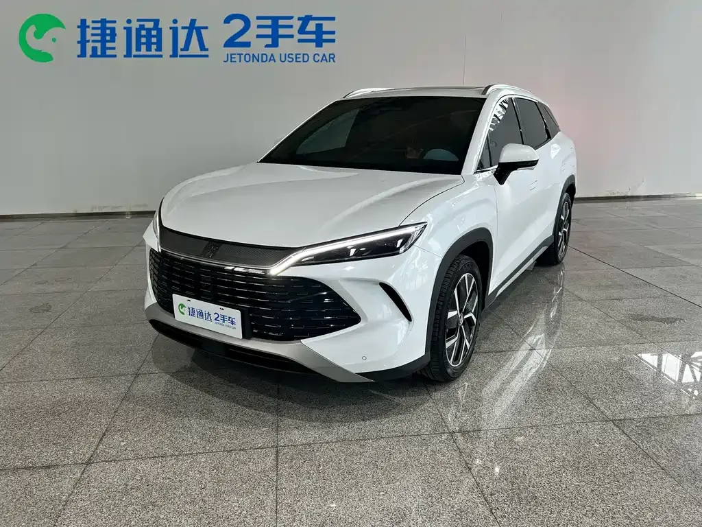 BYD L DM-i — фото 1