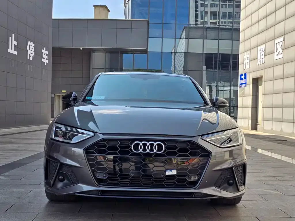 Audi A4L — фото 5