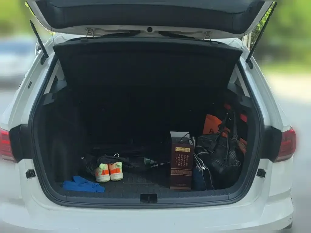 Volkswagen Tharu 2022 из CN, фото 2