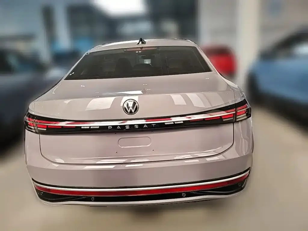 Volkswagen Passat — фото 5