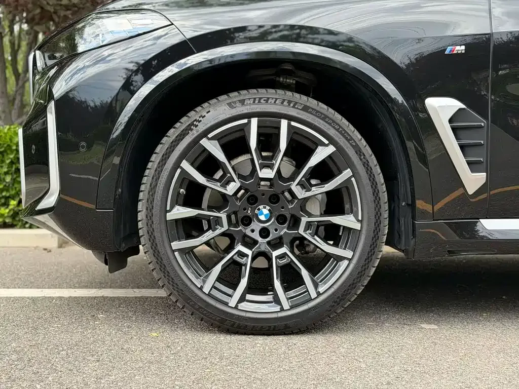 BMW X5 — фото 9