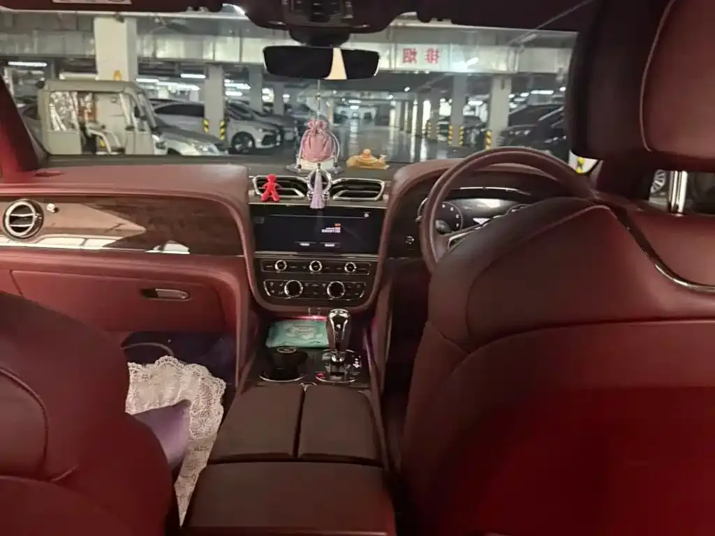 Bentley Bentayga 2021 из CN, фото 5
