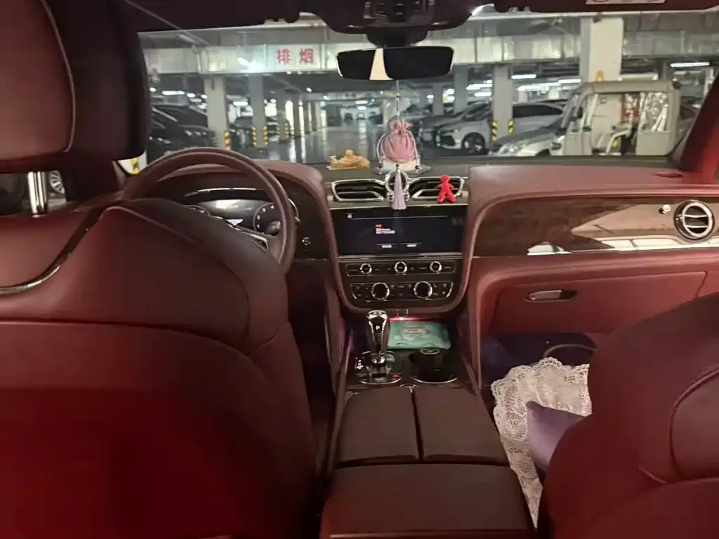 Bentley Bentayga 2021 из CN, фото 4