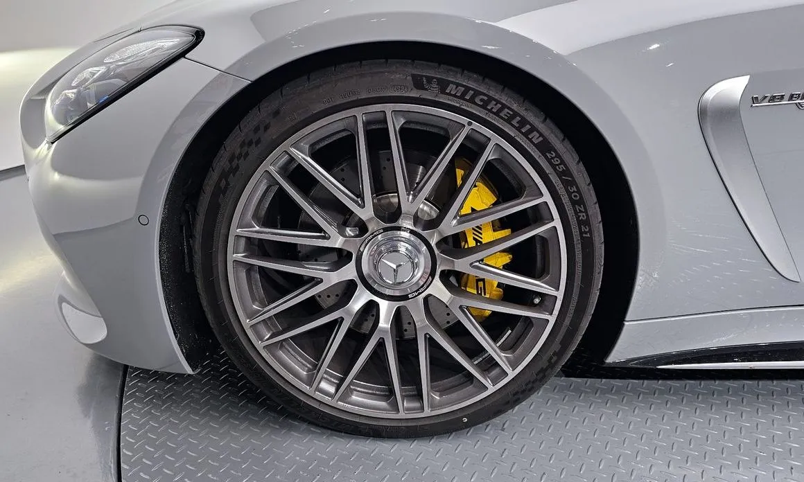 Mercedes-Benz AMG GT 2025 из KR, фото 6