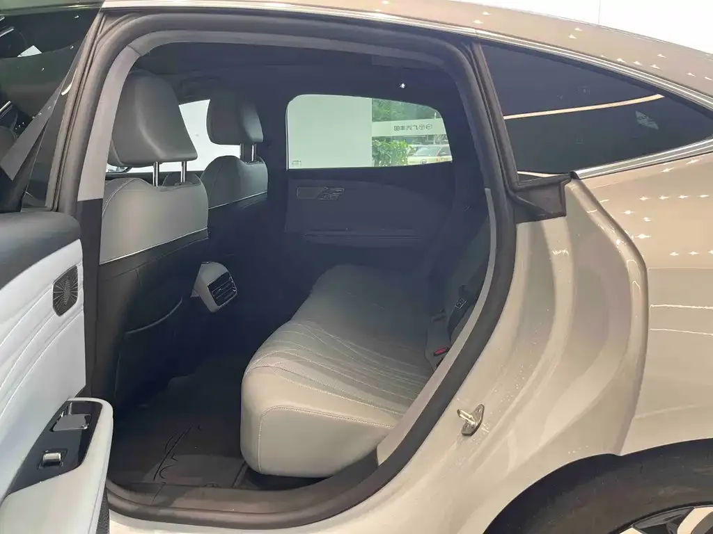 Geely Galaxy E8 2025 из CN, фото 10